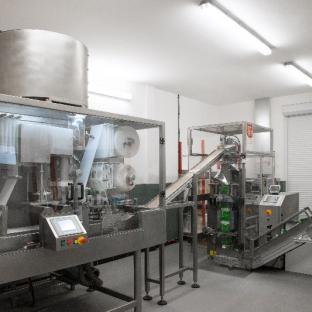 Machine pour la fabrication des dosettes CC 80-1